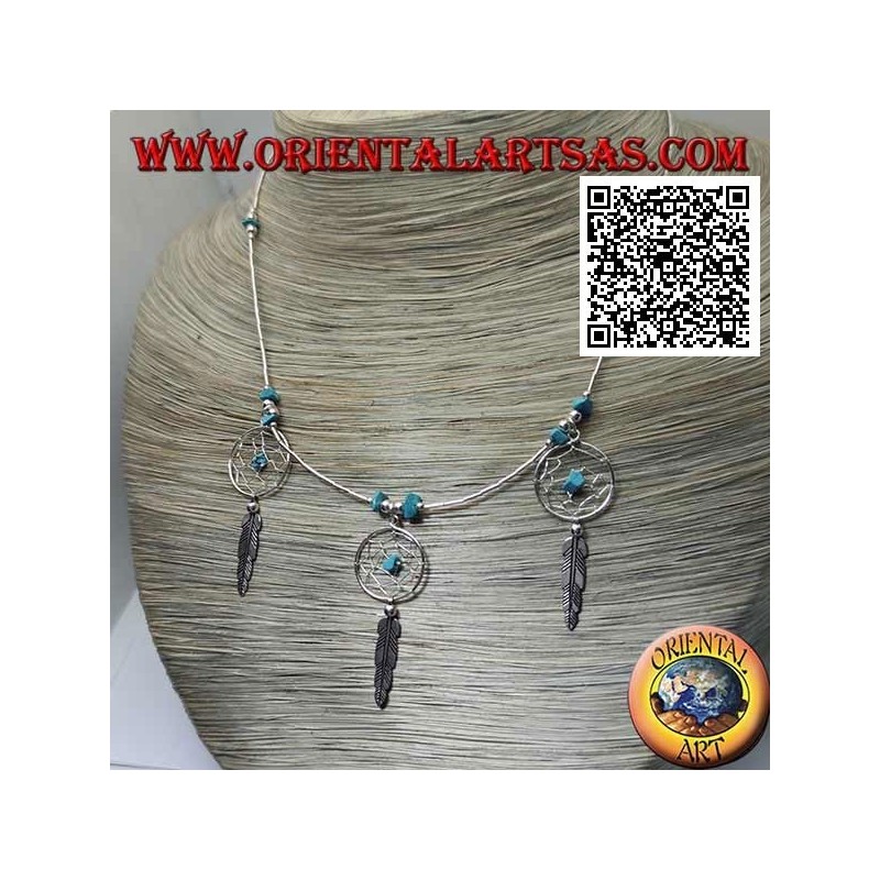 Collier ras de cou en argent 925 ‰, tubes filetés et fragments de turquoise avec 3 attrape-rêves et plume