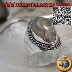 Bague en argent avec agate oeil de Shiva beige avec navette et bord chaîne sur monture lisse