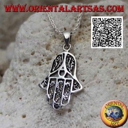 Pendentif main de Fatima en argent avec fines décorations internes perforées