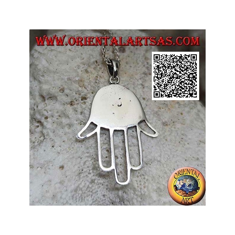 Colgante de plata Mano de Fátima con palma decorada en bajorrelieve y dedos perforados