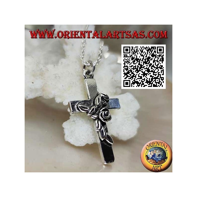 Colgante cruz latina cristiana de plata con rosa torcida