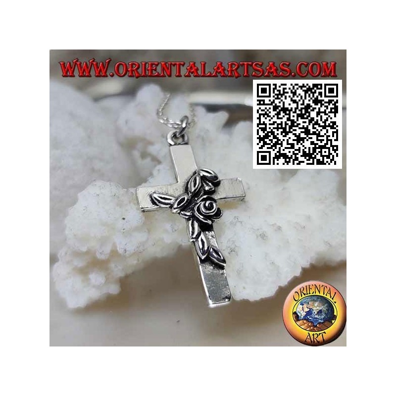 Pendentif croix latine chrétienne en argent avec rose torsadée