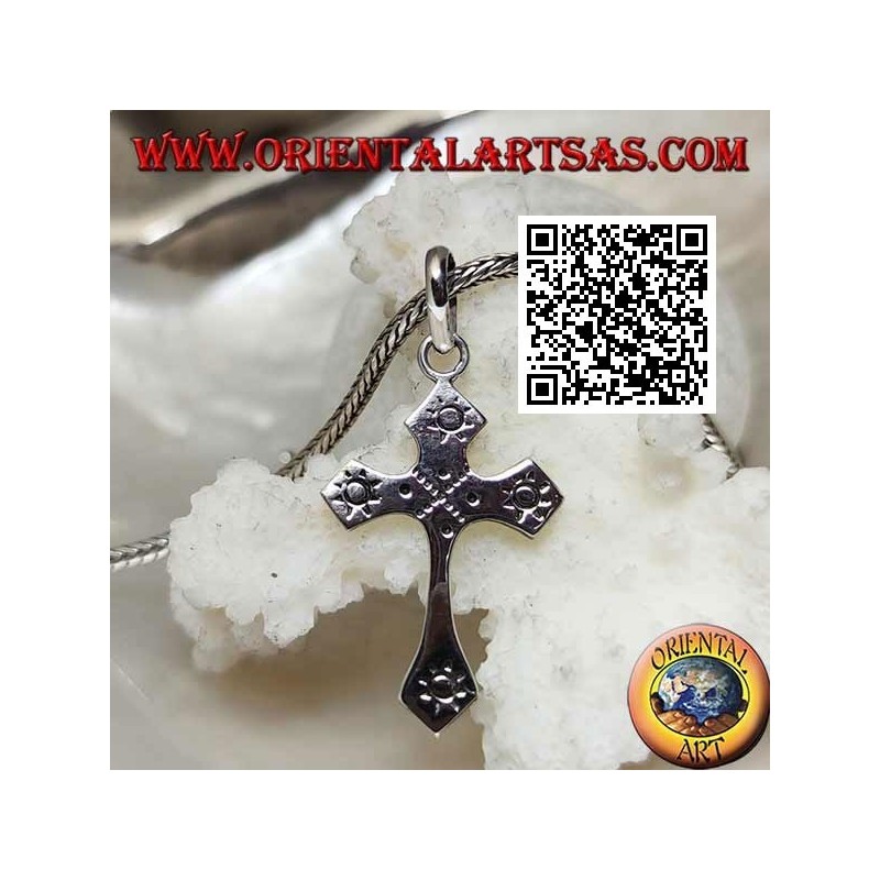 Pendentif croix en argent avec soleil gravé aux quatre extrémités