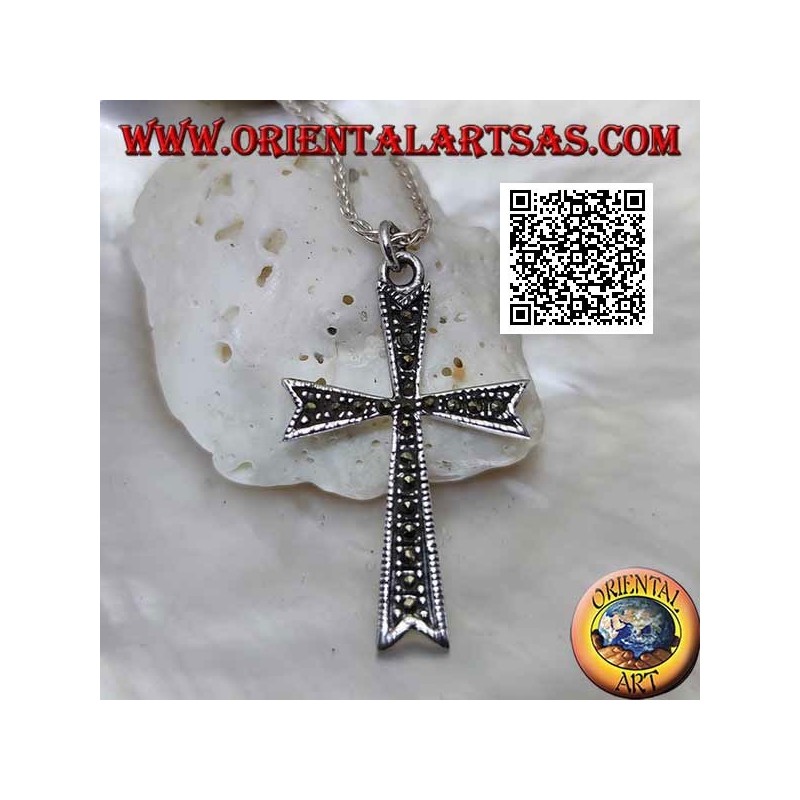 Pendentif croix latine à huit branches en argent serti de marcassite