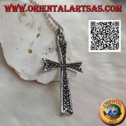 Pendentif croix latine à huit branches en argent serti de marcassite