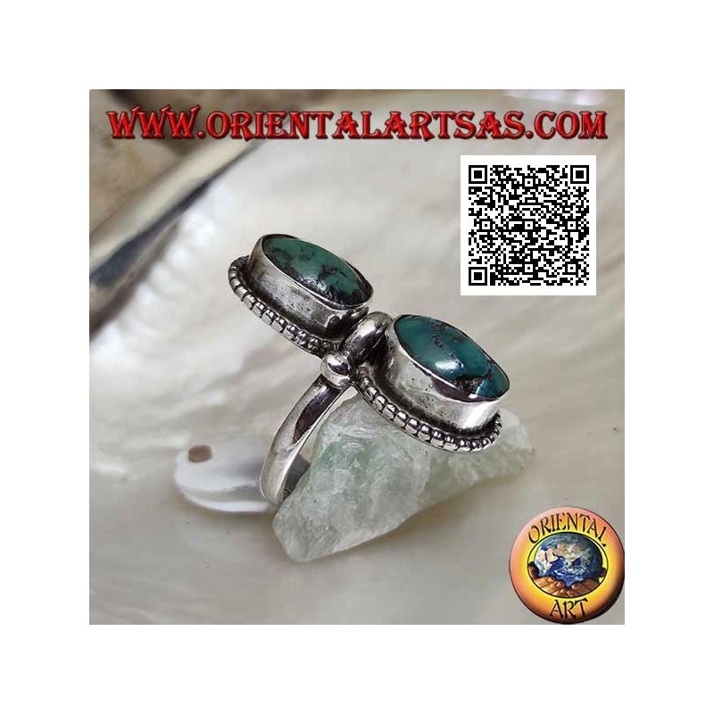 Anello in argento con turchese tibetano antico ovale speculare contornato da puntini