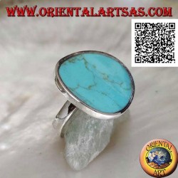 Smooth round concave silver ring with central round turquoise