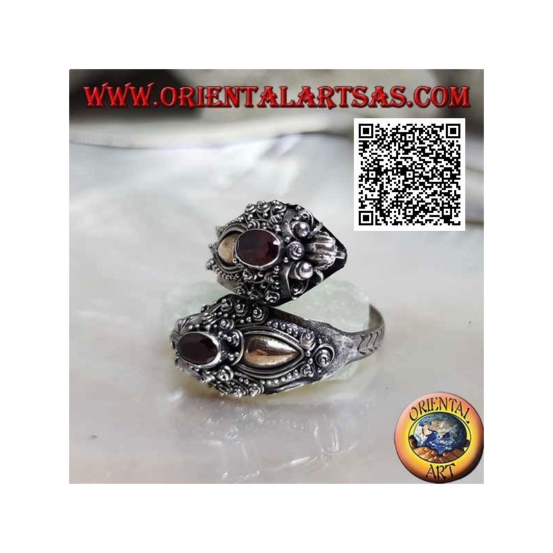 Bague en argent à double tête de dragon népalais avec grenat ovale et plaque en or 14 carats, fait main