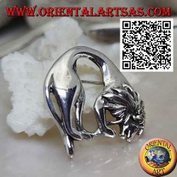 Silver brooch, lion (king of the forest) folded while feeding