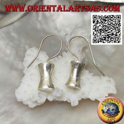 Pendientes colgantes de plata satinada con cilindro cóncavo en la parte central