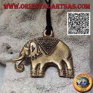 Colgante de latón con decoración típica que representa un elefante asiático