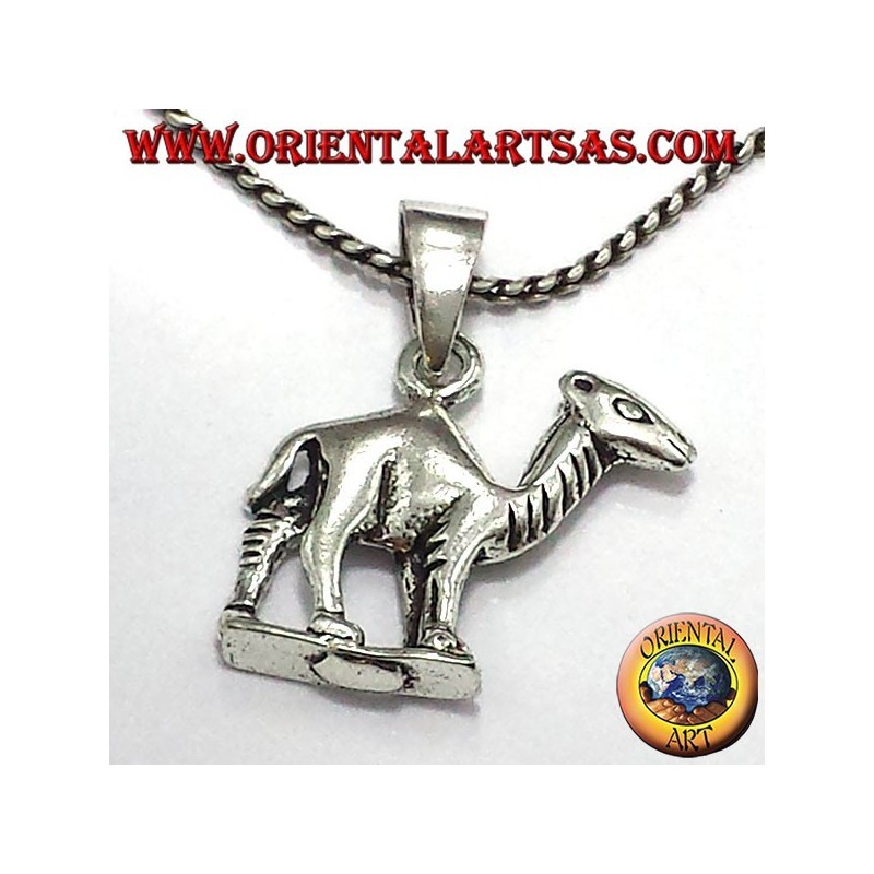 Dromedary pendant in silver
