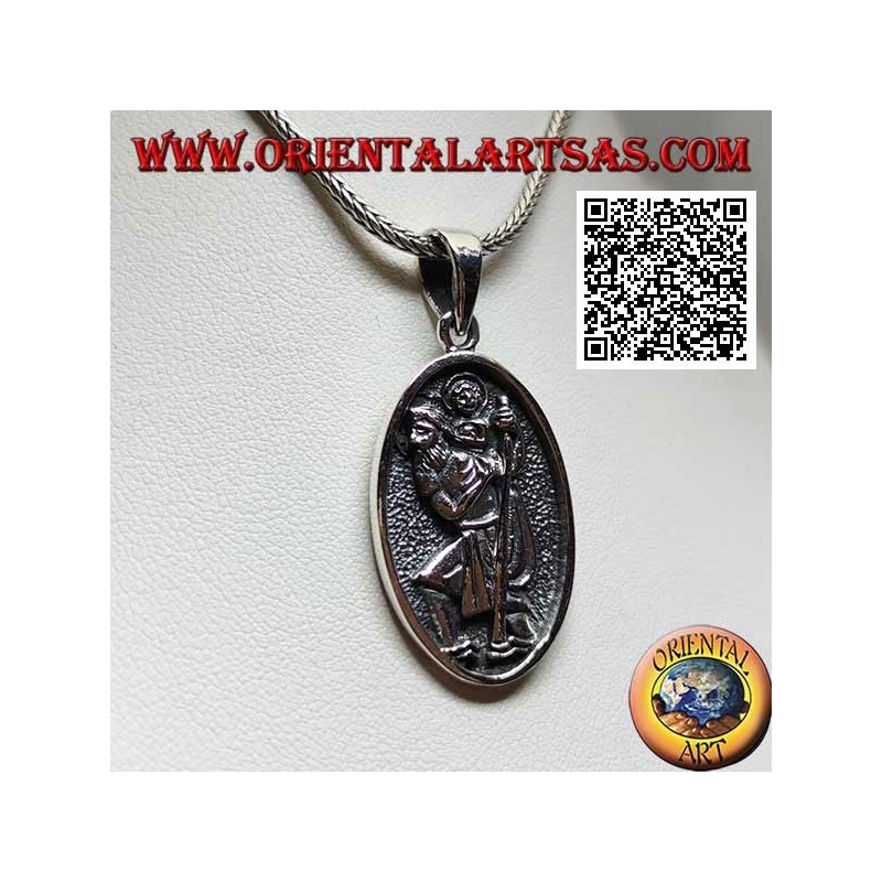 Silberanhänger, heilige ovale Medaille mit St. Christopher mit Stock und Kind im Basrelief