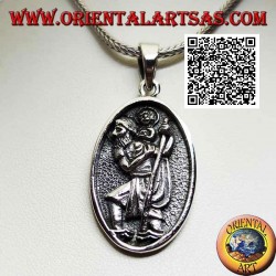 Pendentif en argent, médaille ovale sacrée avec saint Christophe avec bâton et enfant en bas-relief