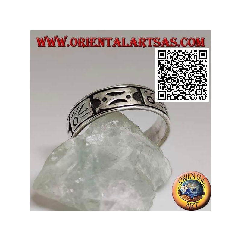 Silver ring with engraved Aboriginal symbols
