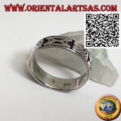 Anillo de plata con símbolos aborígenes grabados
