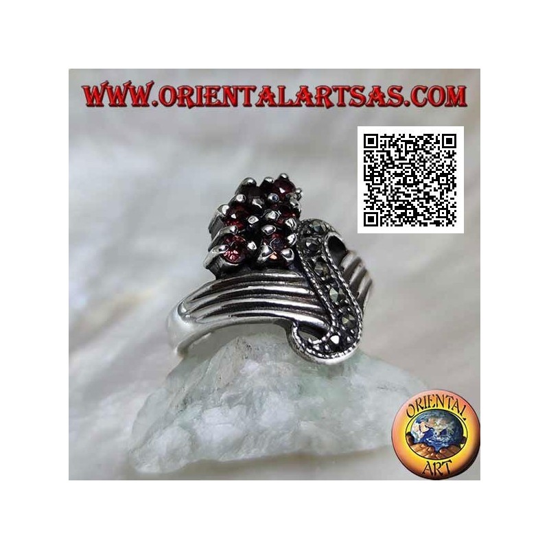 Anillo de plata en forma de V con onda de marcasita central y conjunto de 6 granates redondos