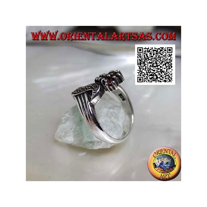 Bague en argent en forme de V avec onde centrale de marcassite et 6 grenats ronds