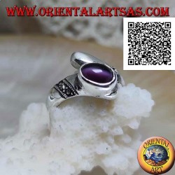 Anillo de plata con banda yuxtapuesta con bandas de crisoberilo y marcasita ojo de gato moradas