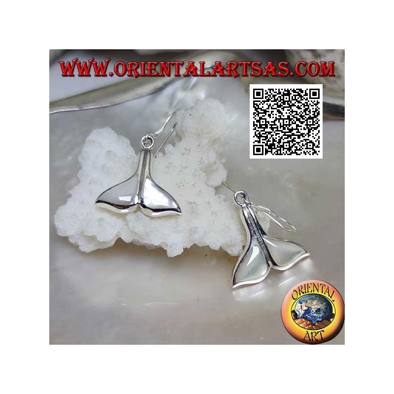 Pendientes de plata en forma de cola de ballena con nácar
