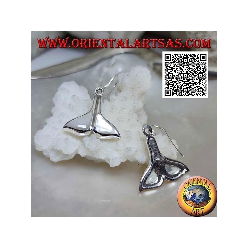 Pendientes de plata en forma de cola de ballena con nácar