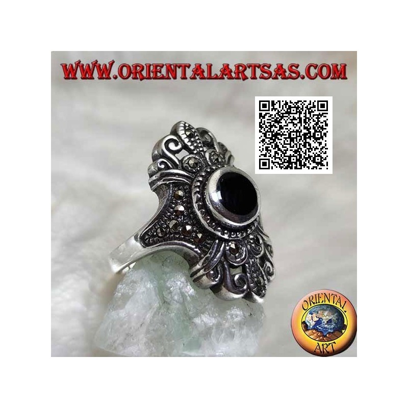 Anello in argento con onice tonda su montatura fiorentina tempestata di marcassite