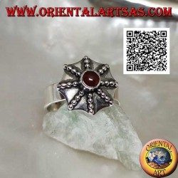 Bague en argent en forme de parapluie pagode avec cornaline ronde centrale