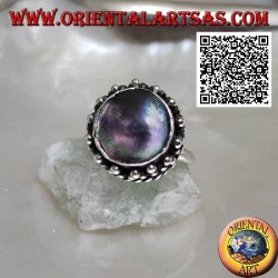 Anillo de plata con concha de paua de abulón redonda rodeada de entretejido y trío de bolas