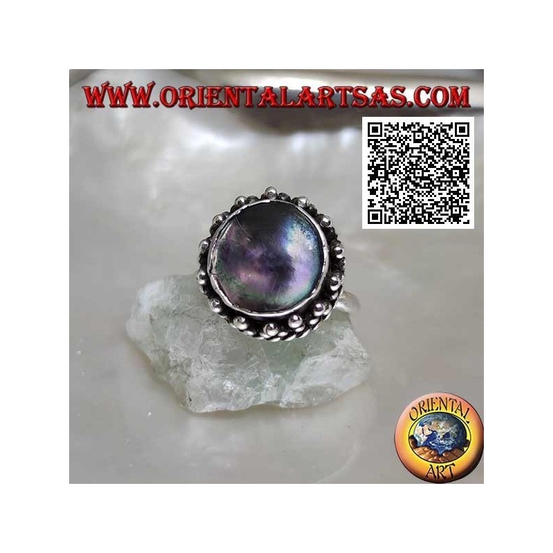 Anello in argento con paua shell abalone tonda contornata da intreccio e tris di palline