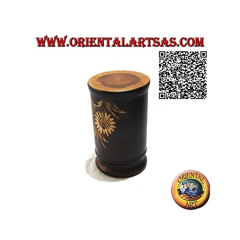Cylindrical pen holder in mahogany wood with a pair of 12 cm hand engraved sunflowers