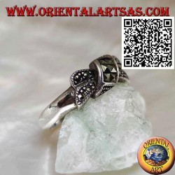 Bague nœud papillon en argent sertie de marcassite