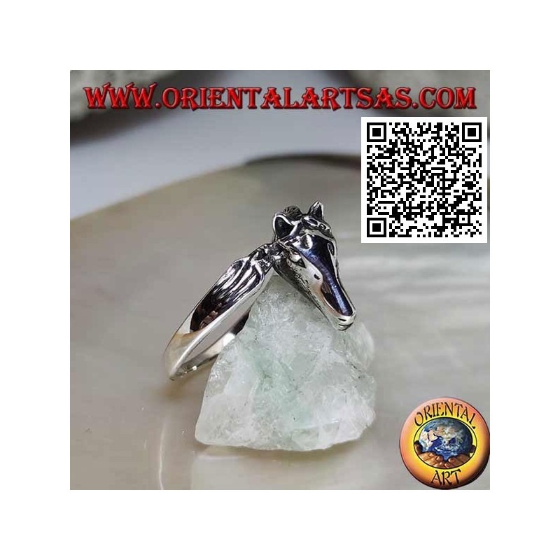 Anillo de plata con cabeza de caballo de tres cuartos en la cola (estilo ouroboros)