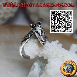 Bague en argent tête de cheval trois quarts sur la queue (style ouroboros)