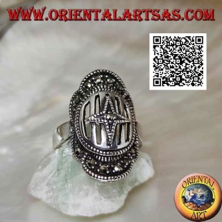 Anello in argento a scudo medievale con croce su sbarre tempestato di marcassite