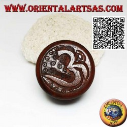 Molinillo de tabaco en madera de caoba con palabra hindú sánscrita tallada Om "ॐ" 5 cm Ø