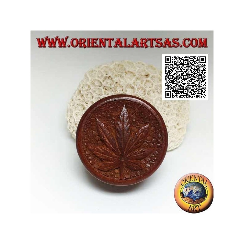 Moulin à tabac en bois d'acajou avec feuille de cannabis sculptée, 5 cm Ø