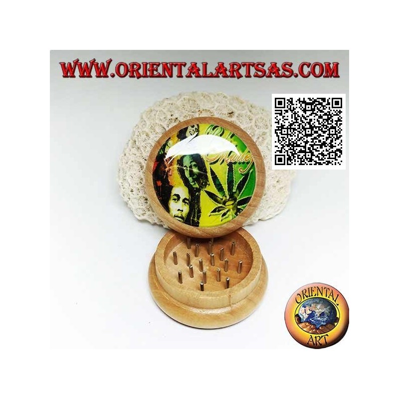 Tobacco grinder in pine wood with image of Bob Marley, 5 cm Ø (3)