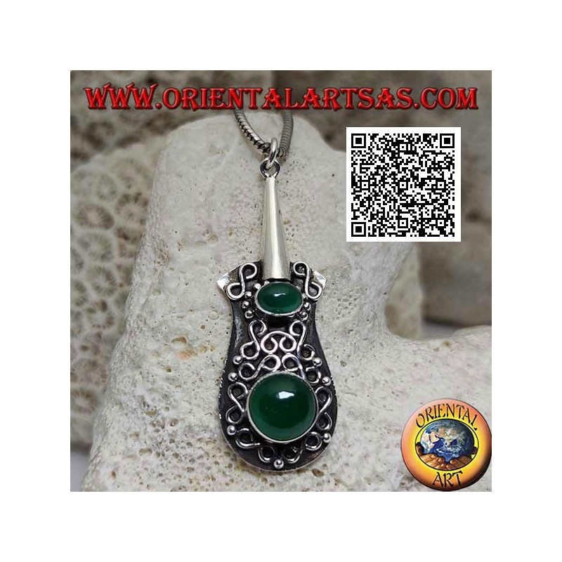 Ciondolo in argento a forma di chitarra con agata verde tonda e ovale e linee ad infinito in altorilievo