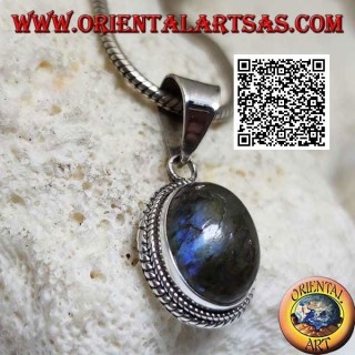Ciondolo in argento con labradorite ovale cabochon contornata da intreccio
