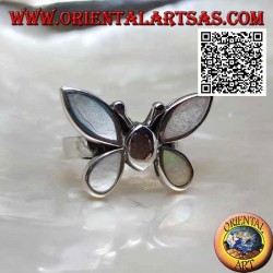 Bague en argent en forme de papillon avec des ailes en nacre