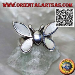 Silberring in Form eines Schmetterlings mit Perlmuttflügeln