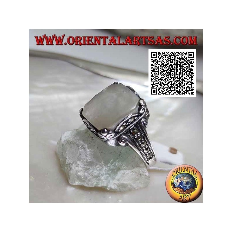 Silberring mit quadratischem Perlmutt und Markasit an Rahmen und Seiten
