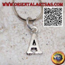 Pendentif en argent, initiale majuscule (très petite)