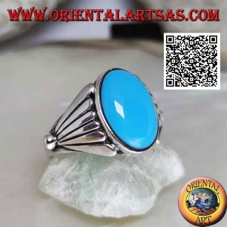 Anillo de plata con cabujón ovalado turquesa con abanico liso en los laterales