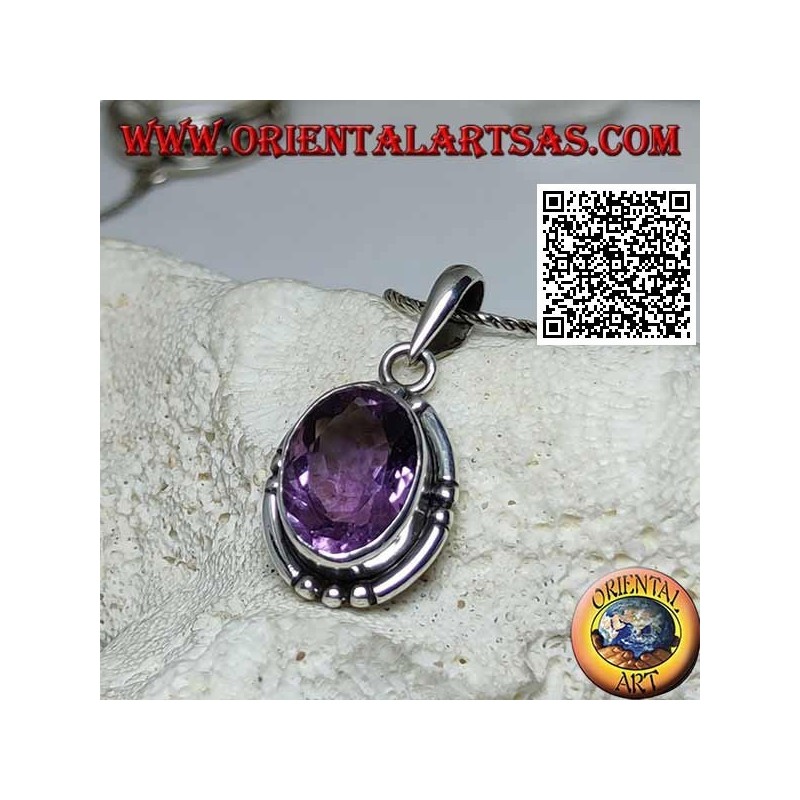 Colgante de plata con espléndida amatista natural ovalada gran facetada y borde liso rayado en los 4 puntos cardinales