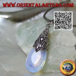 Pendentif goutte en argent avec opale de mer et décorations en relief