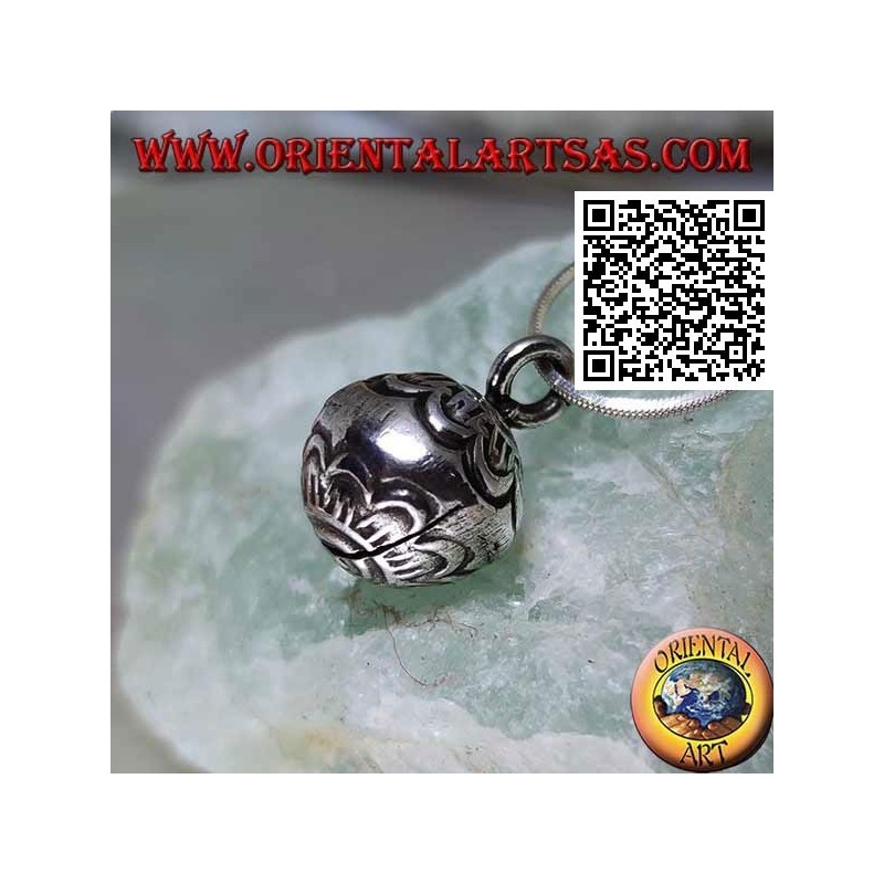 Colgante pequeño de plata "Call Angels" con decoraciones grabadas, estilo Karen