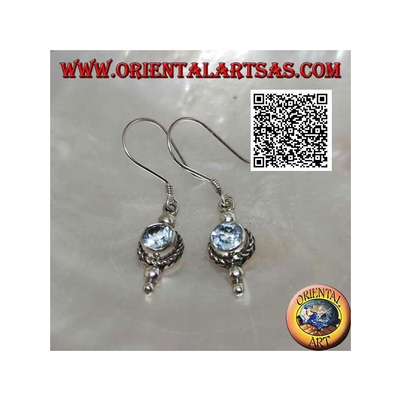 Pendientes colgantes de plata con aguamarina natural redonda rodeada de entrelazado de tres bolas