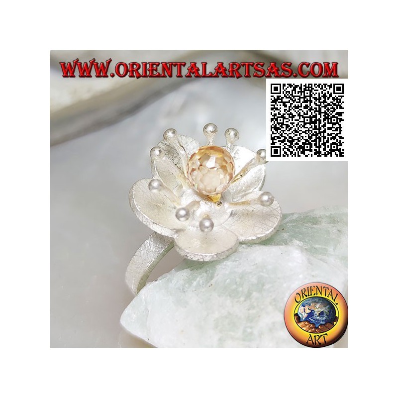 Ring aus satiniertem Silber in Form einer Blume mit einer Seeanemone und einem zentralen Citrin-Zirkon