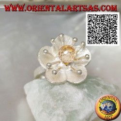 Flower-shaped satin silver ring with sea anemone and central citrine zircon